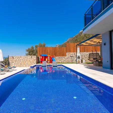 3 Bedroom Seaview 5765 Villa