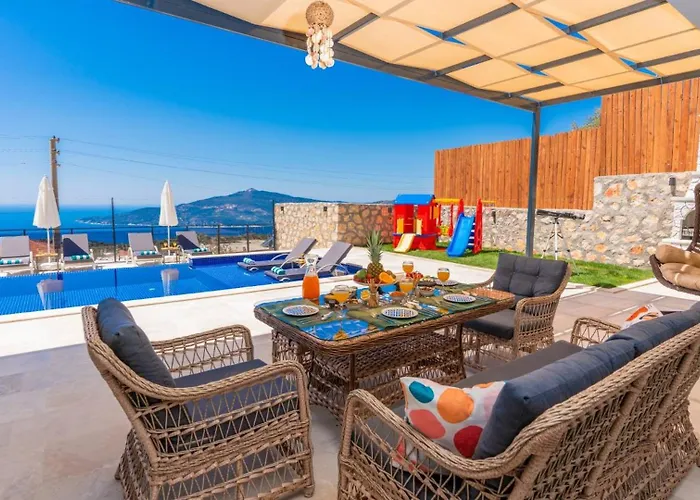 3 Bedroom Seaview 5765 别墅