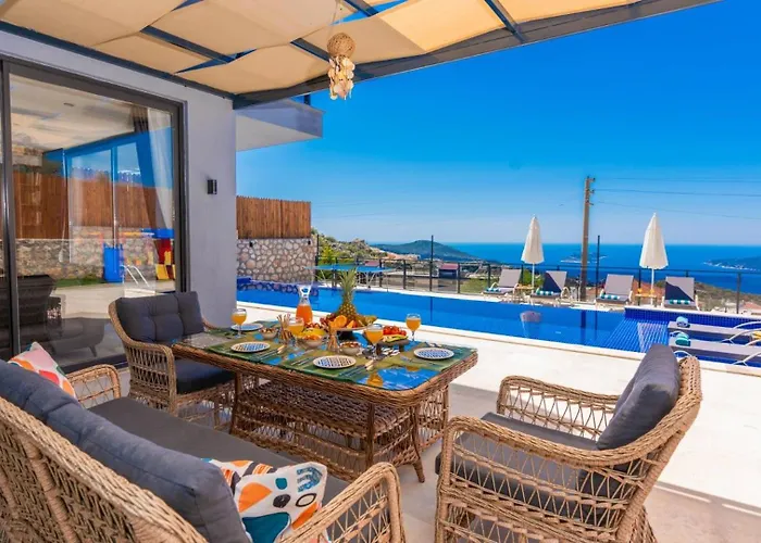 3 Bedroom Seaview 5765