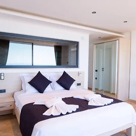 Villa 3 Bedroom Seaview 5765 Kalkan