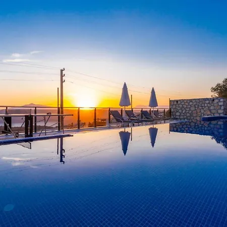 Villa 3 Bedroom Seaview 5765 *