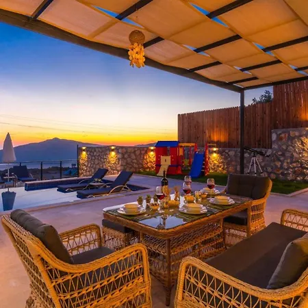 3 Bedroom Seaview 5765