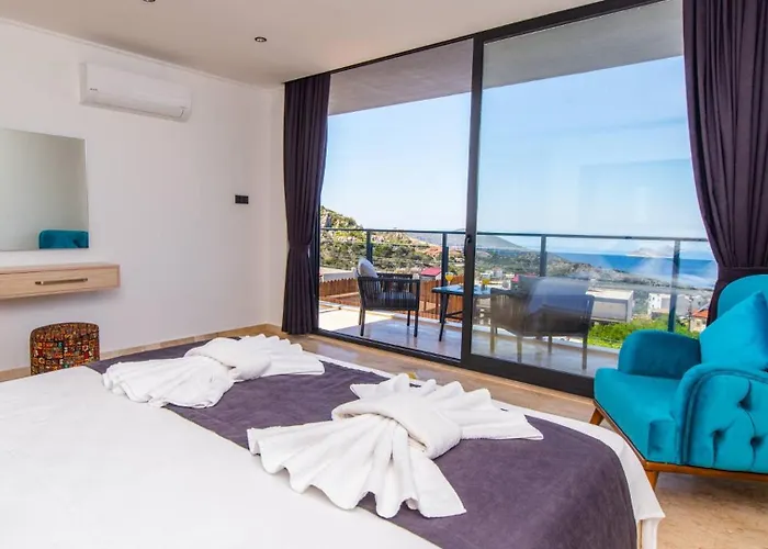 3 Bedroom Seaview 5765