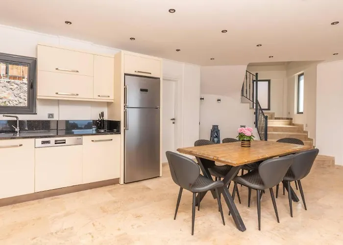 3 Bedroom Seaview 5765 * Kalkan