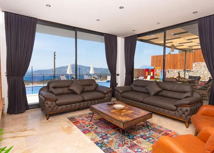 3 Bedroom Seaview 5765
