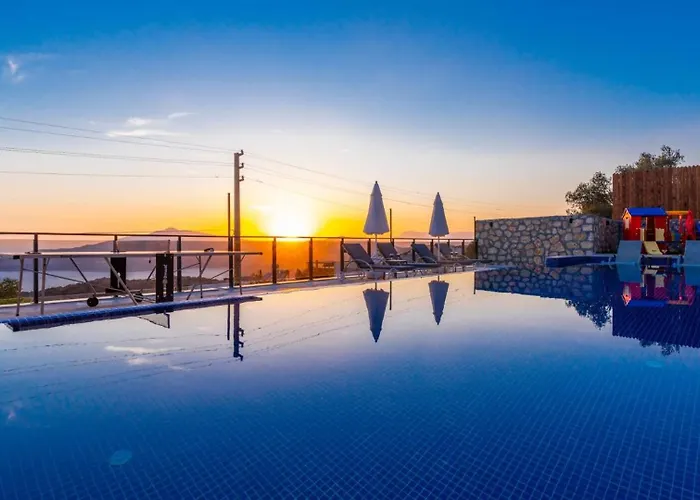 Villa 3 Bedroom Seaview 5765 *