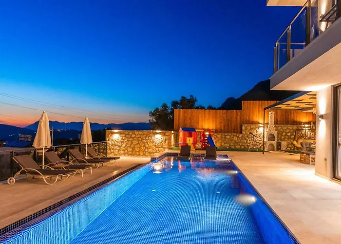 Villa 3 Bedroom Seaview 5765