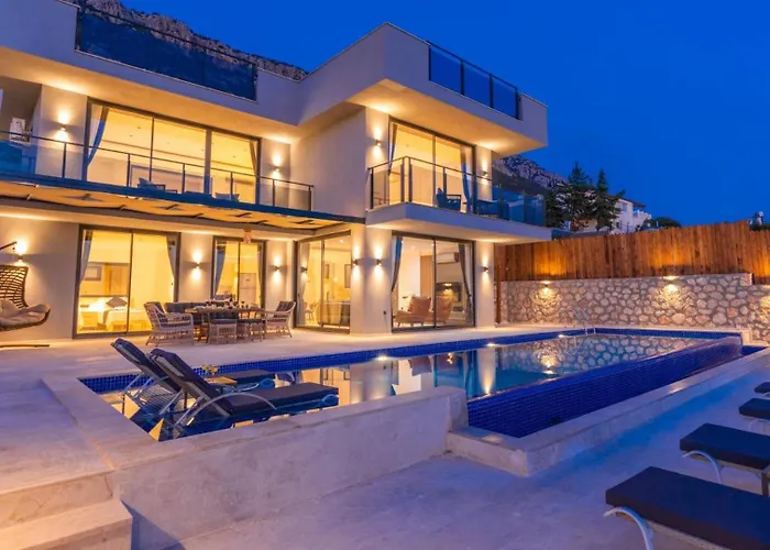 3 Bedroom Seaview 5765